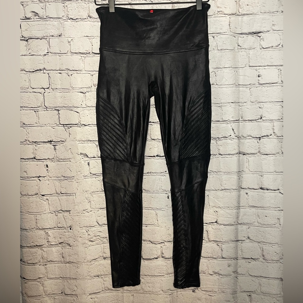 SPANX Faux Leather Moto Leggings in Black - Size L #1356